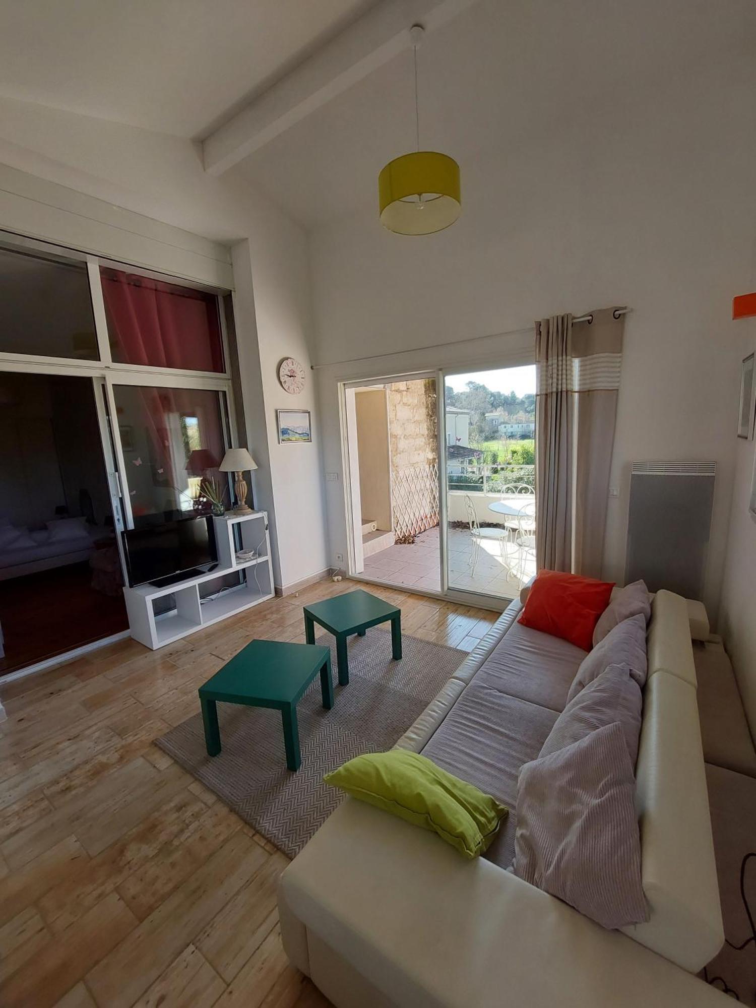 Mas Fontclaire - Sommieres Apartment ภายนอก รูปภาพ