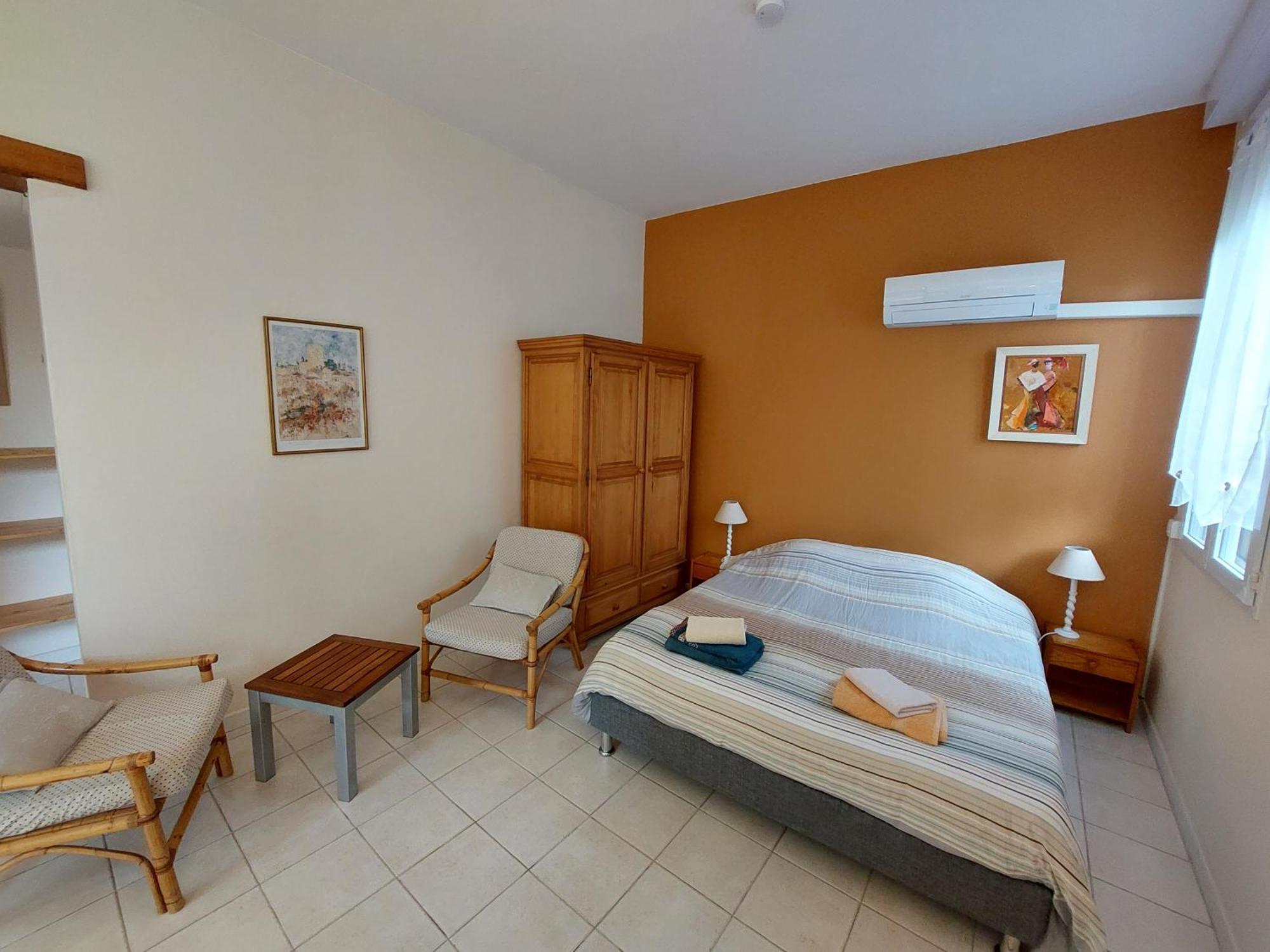 Mas Fontclaire - Sommieres Apartment ภายนอก รูปภาพ